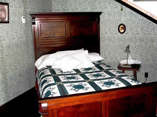 Alaska Heritage House Bed And Breakfast フェアバンクス エクステリア 写真